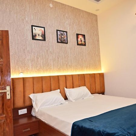 Amber Palace Ayodhya Екстер'єр фото